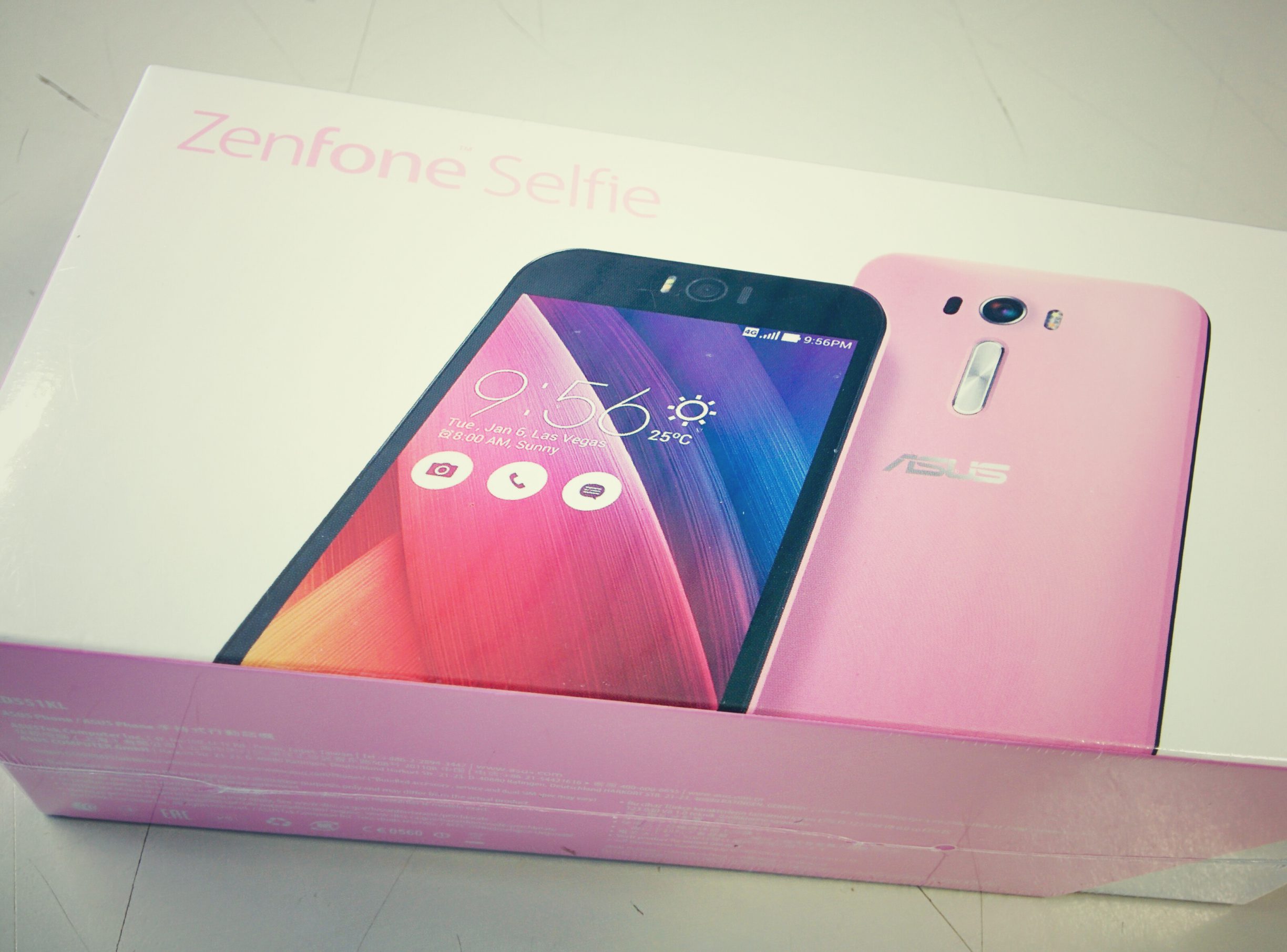 Asus Zenfone 2 - Selfie (ZD551KL)