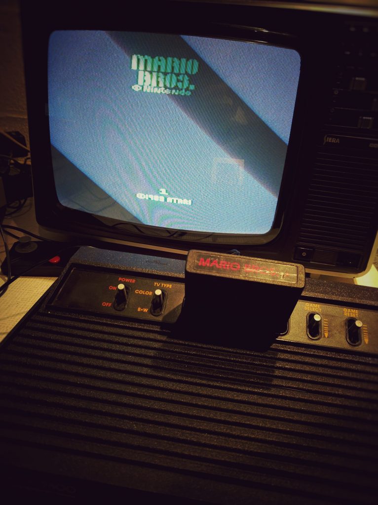 Atari 2600 sur une vielle TV
