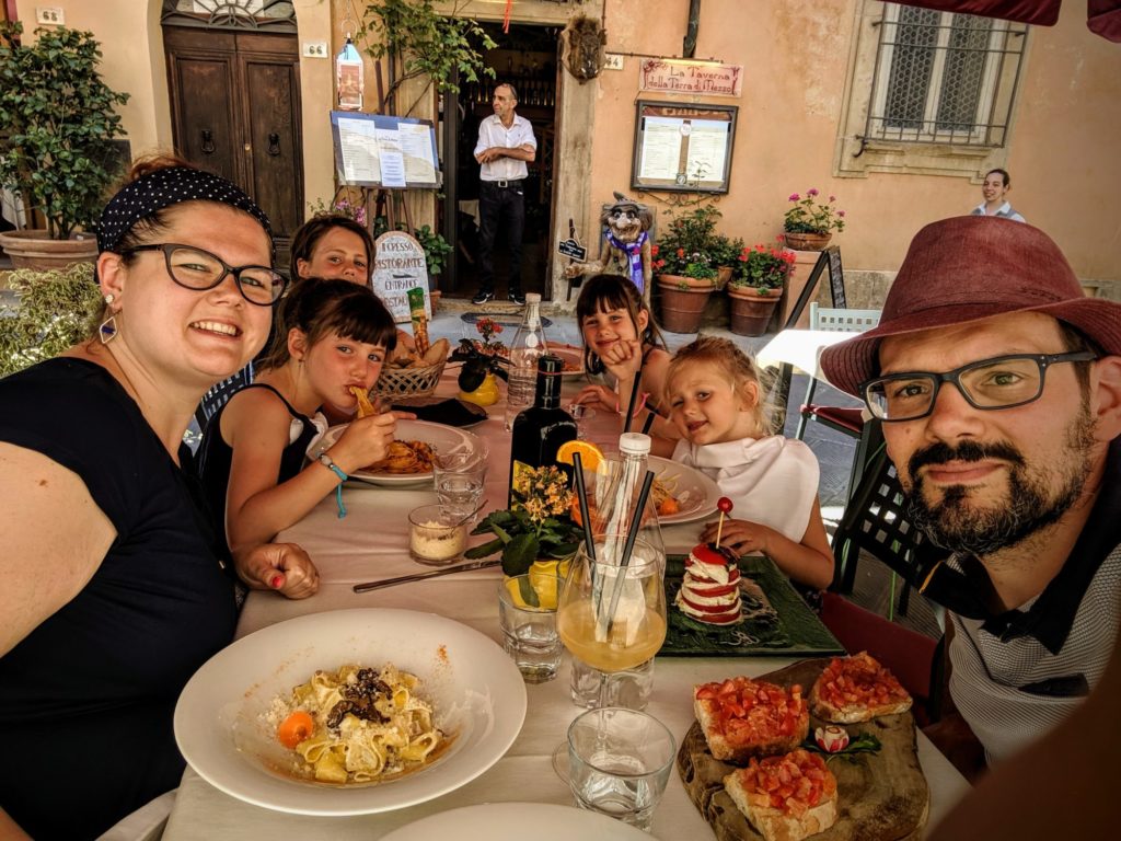En famille à Voltera - Toscane