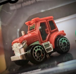 Tractor - Farm #1 - Micro Machines Wicked Cool Toys Hasbro, 2020