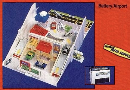 La batterie qui se transforme en Aéroport, l'un de mes premiers Playset Micro Machines à la fin des années 80.