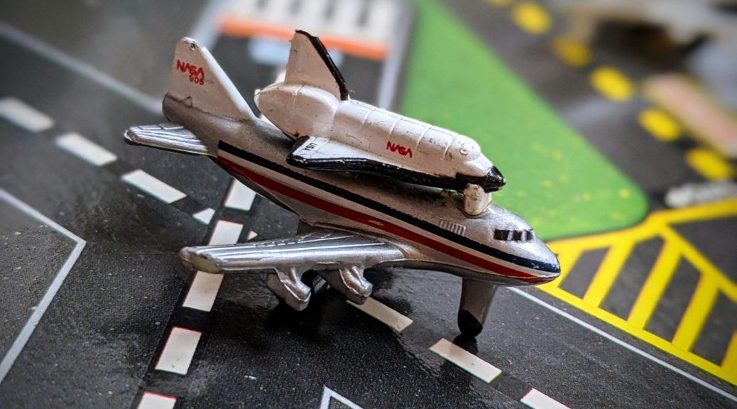 boeing 747 shuttle carrier - The Aircraft 1 - Micro Machines - Galoob, 1987