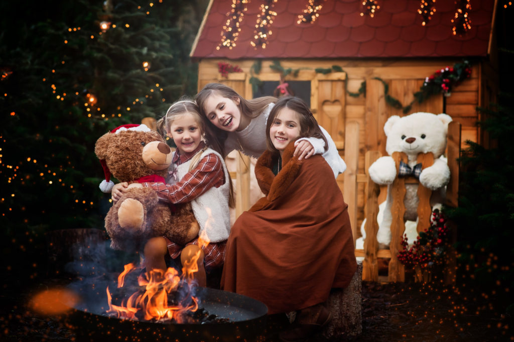 Mes 3 mistinguettes dans notre joli décors de Noël extérieur - Petite Snorkys Photography