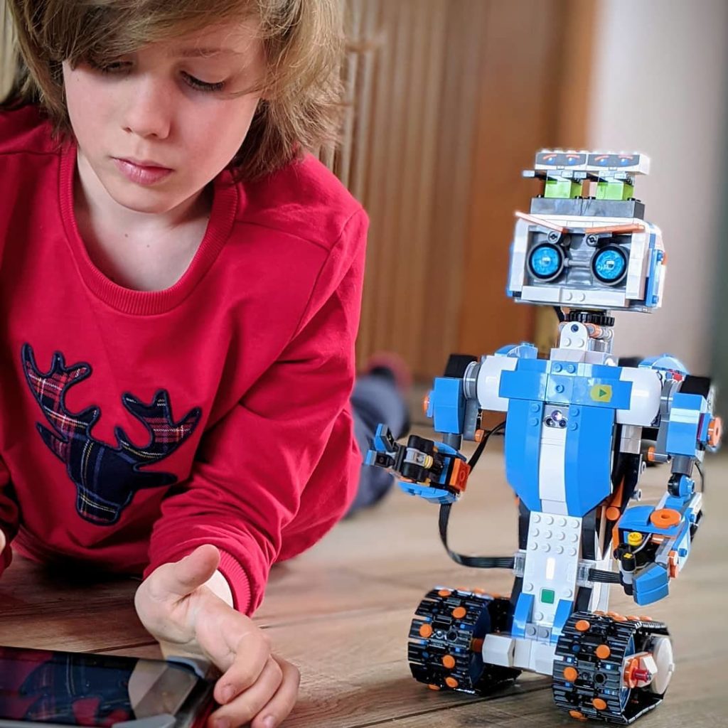 Le robot est opérationnel ! #stayhome #legoboost #Lego -- Mars 2020